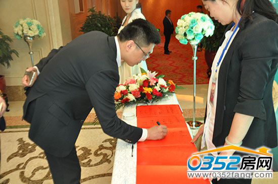 27101018e4af13b1c76542.jpg DSC_0011.JPG