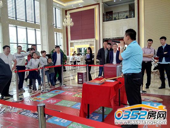 0115441024424cd2ba4925.jpg 0501_8.jpg