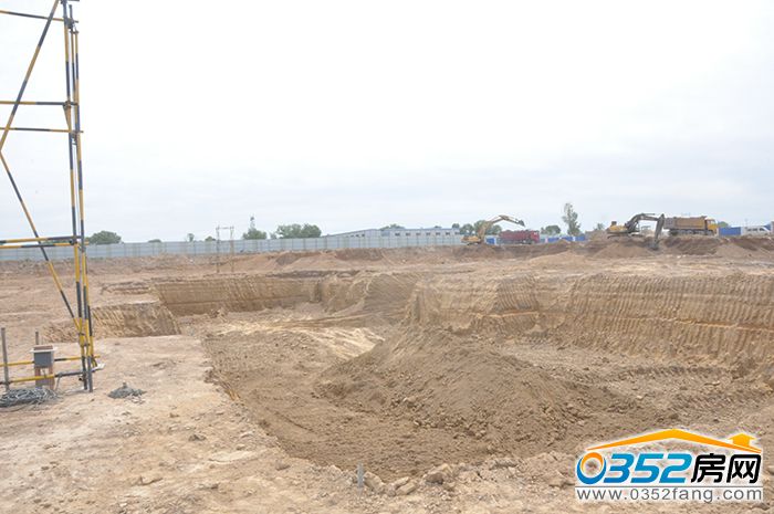 241553168d7aa006af3043.jpg 6號樓土方挖完.JPG