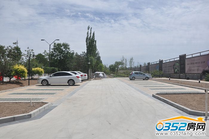 24155335a408ae5bcc5953.jpg 停車場.JPG