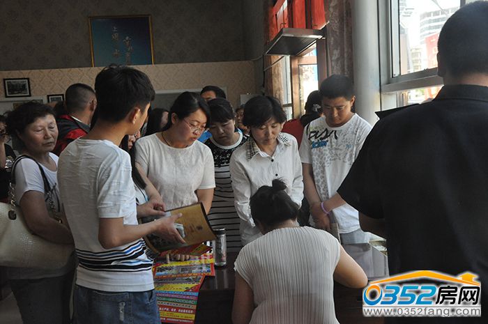 2517135851cd898b698761.jpg 登記好旺角.JPG