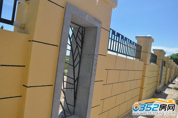 011206160e70d2753c0030.jpg 圍墻.JPG