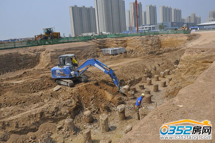 07163302a69aee06d08094.jpg 5號開挖樁間土.jpg