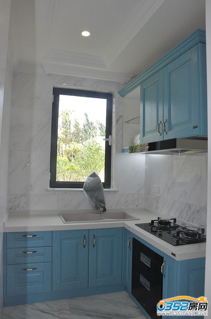 071639457b9972133f2446.jpg B1廚房.jpg