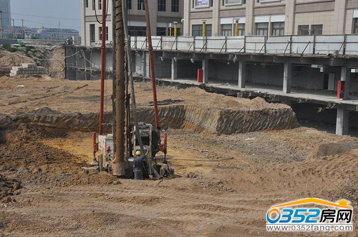 0815205051e24b0deb9018.jpg 8號樓打樁.jpg