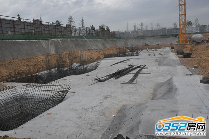 151537063539ce6ed45319.jpg 1號樓綁筏板鋼筋.JPG