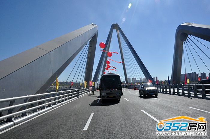 26150307c1f7cca5069341.jpg 北環橋通車情況1.jpg