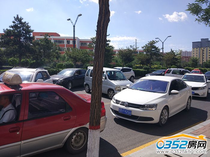 08170425f28d1f3a296169.jpg 交通混亂.jpg