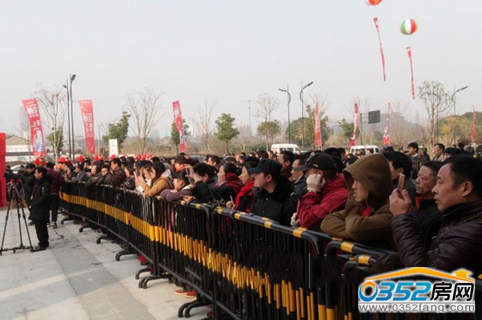 271406499222355cd57111.jpg 湖州.jpg