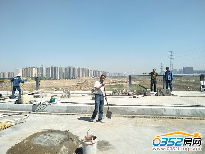 28153336f57b5781540347.jpg 工地.jpg