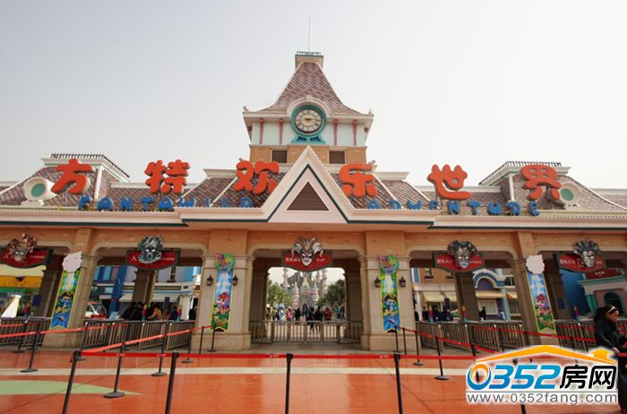 30170545b4f1f45d5a7485.jpg 方特.jpg