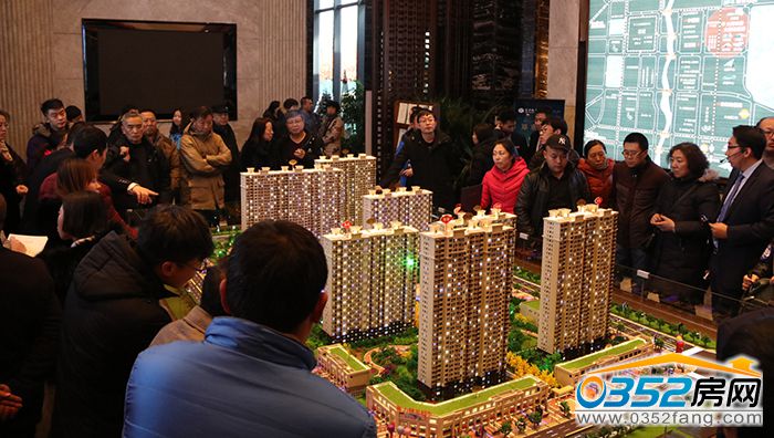 23175852070dbfc6061060.jpg 富力小沙盤(pán).JPG