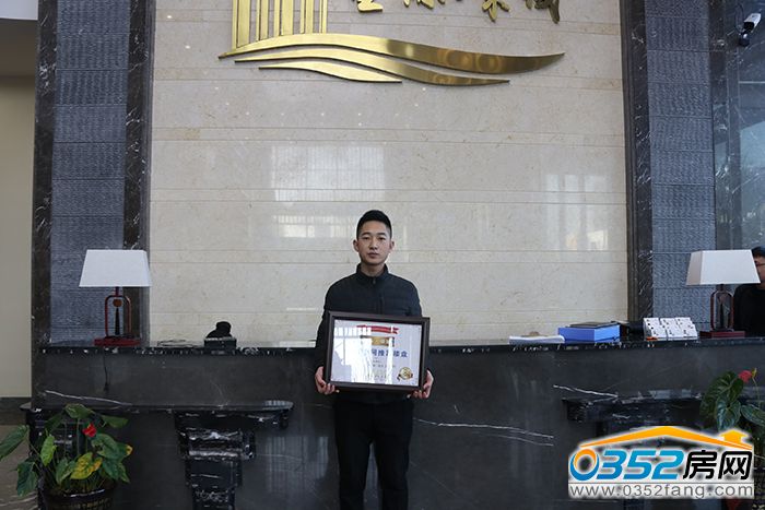 0915423014079dd9f33797.jpg IMG_2182.JPG