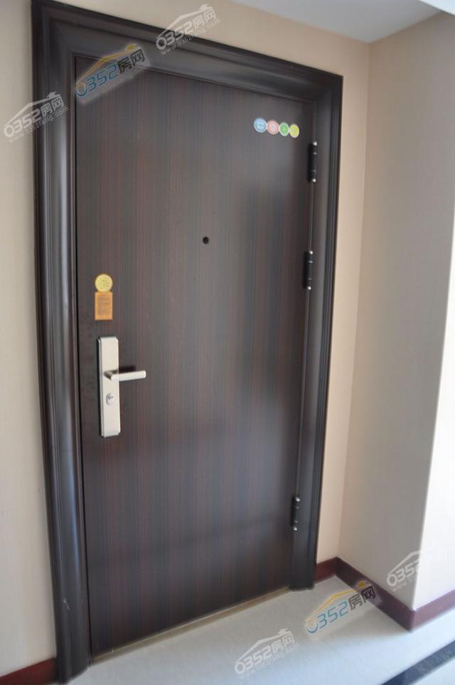 ���b���T