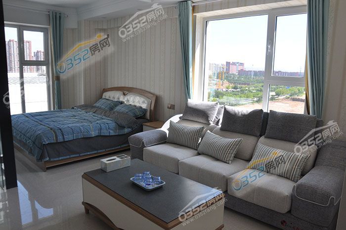 10154043768eedba496163.jpg 21163740b88008e1bc2479.jpg