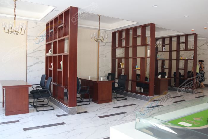 14165847f26b72f7f75085.jpg IMG_1221.JPG