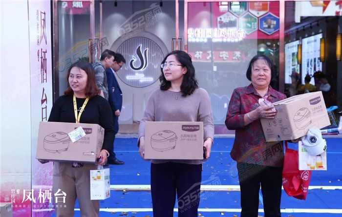 021015564a9d4688f21512.jpg 11.jpg