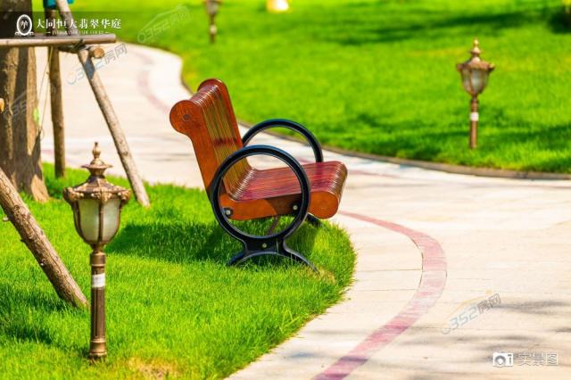 �@�֌����D