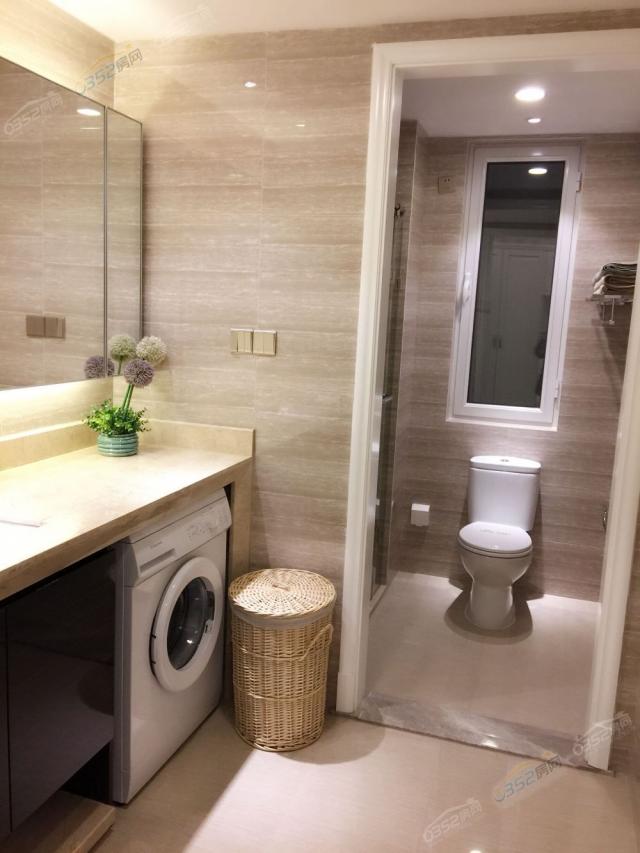 �����ǘӰ��g