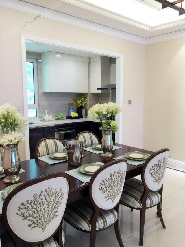 �����ǘӰ��g