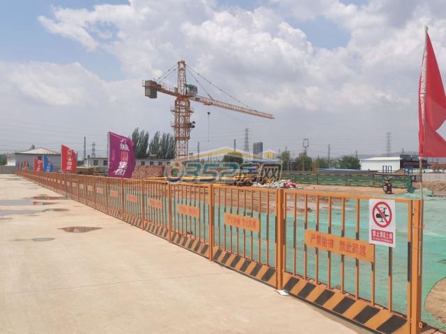 ���،����D