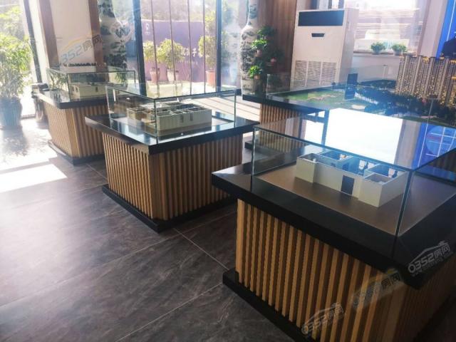 ����չʾ�^