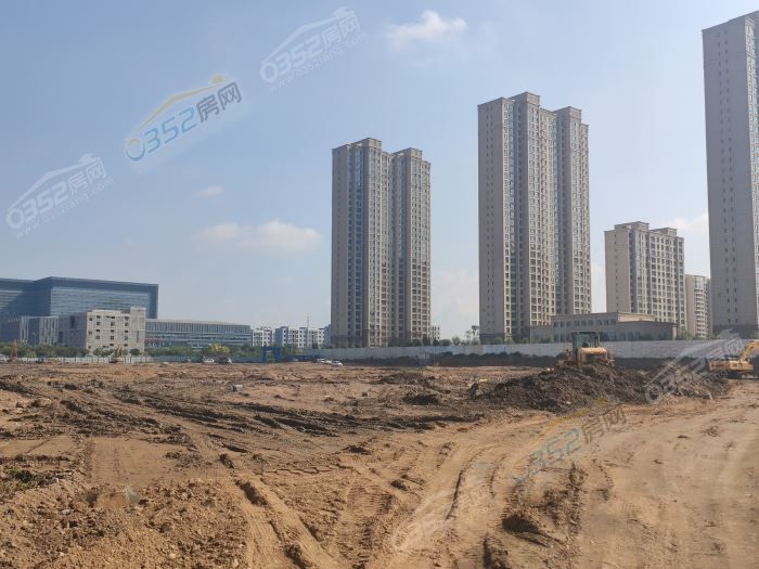 2017390993f1189e253324.jpg 鍏翠簯1.jpg