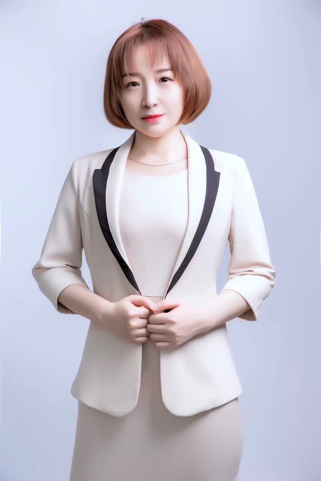 ���ۈ@��  ����