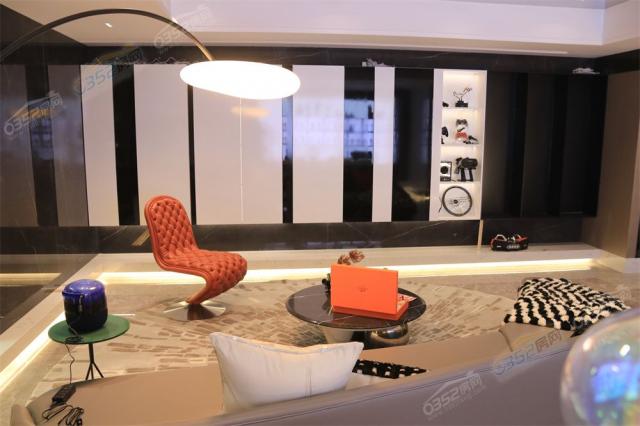 �Bƴ�Ӱ��g�����D