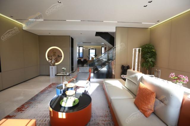 B�Ӱ��g�����D