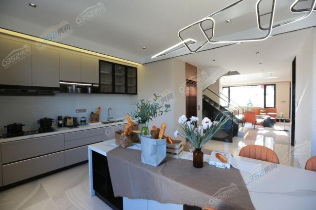 B�Ӱ��g�����D