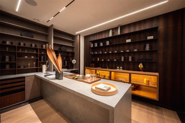 ����B���͘Ӱ��g����